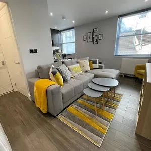  Apartment Clock Tower - - Near Sea And Shops United Kingdom