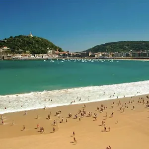  Appartement Paradise Luxurious Apartment, Free Parking, 3 Double Rooms, 4 Beds, Terrace, Jacuzzi, New